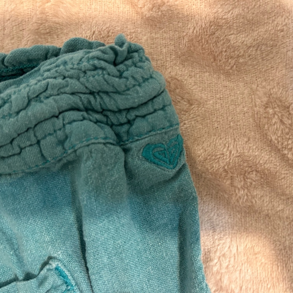 Blue Roxy linen shorts - Picture 3 of 3